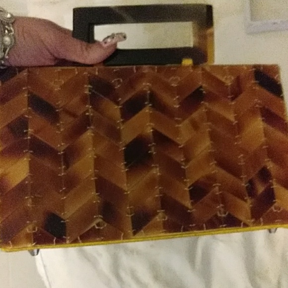 EUC twisted orchid shell Handbag/clutch - Picture 5 of 5